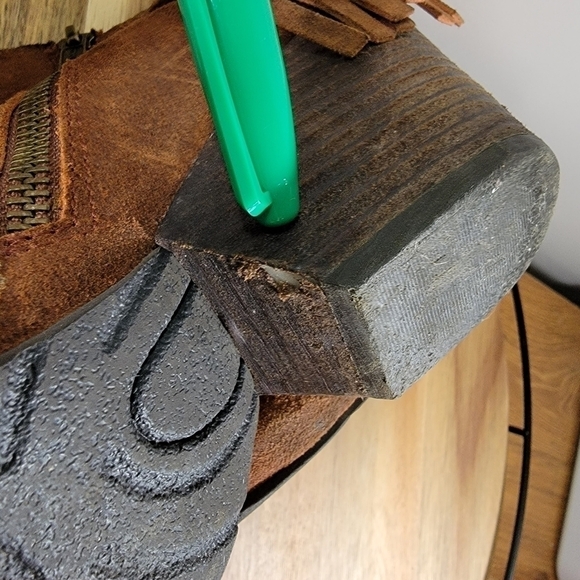 OTBT Folkloric Oiled Suede Fringe Bootie Western ankle boots Boho Size 8 - Picture 15 of 17